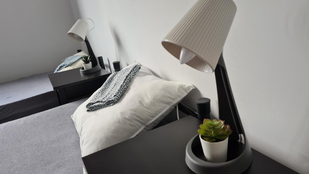 Urocze Apartamenty Na Wsi Goledzinow Екстериор снимка