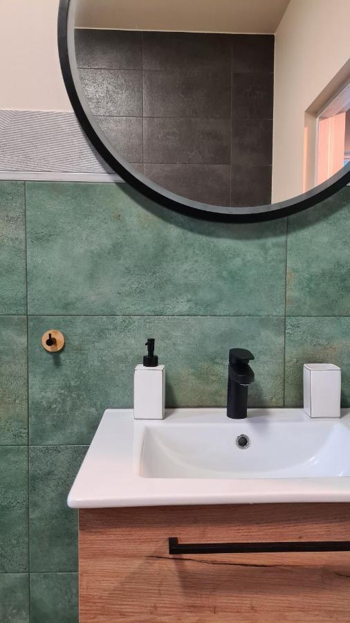 Urocze Apartamenty Na Wsi Goledzinow Екстериор снимка